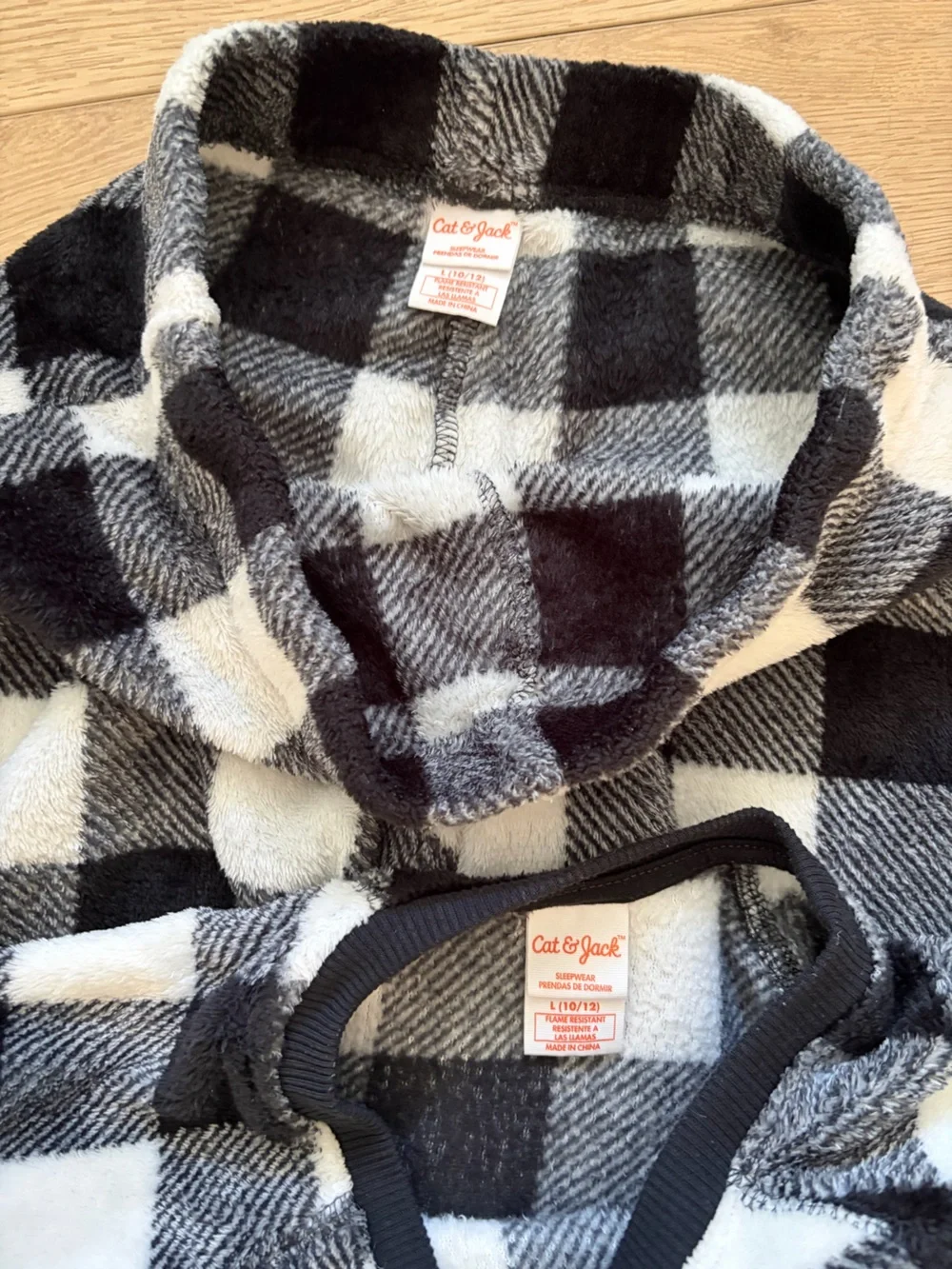 Cat & Jack Black and White Buffalo Plaid Kids Pajamas Set - Size L (10/12)